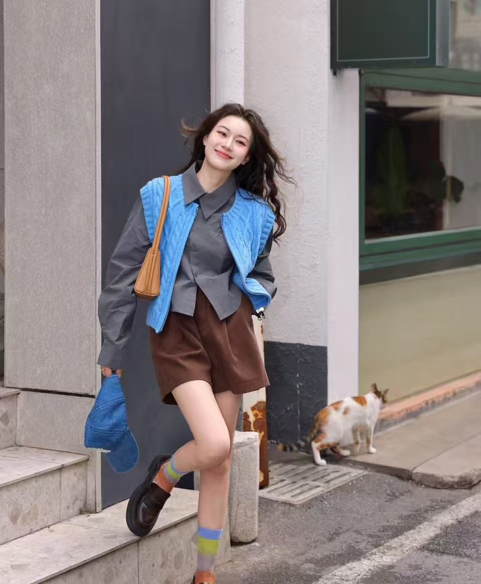 三两杯女装1400-1499/NO 退换尾货