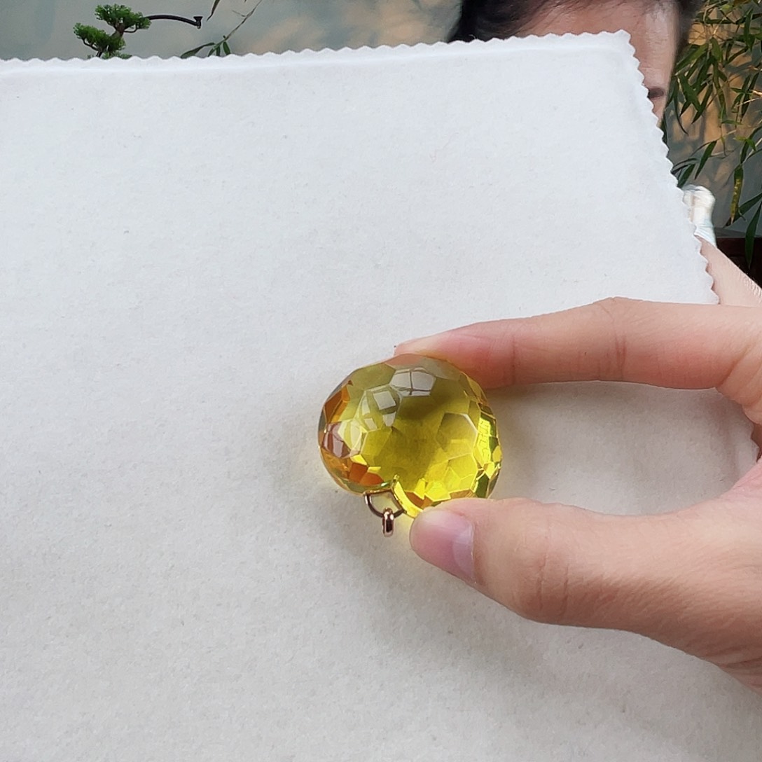 琥珀颈饰18K金镶嵌琥珀18k金