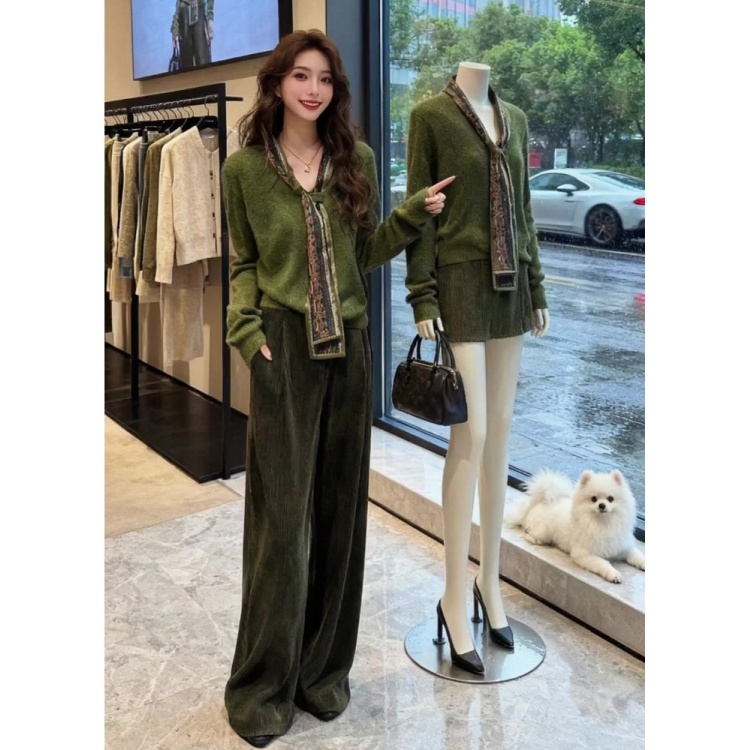 时尚2025秋冬季新款气质轻熟独特巨好看绿色针织衫休闲裤一整套女