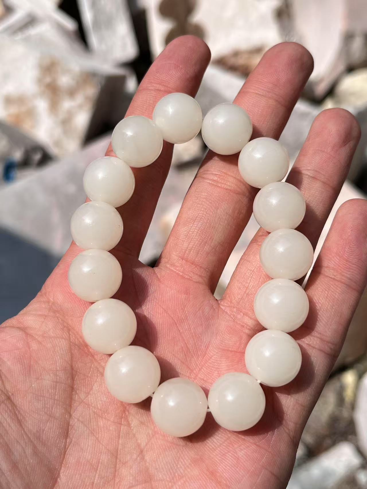 山料95于田脂白手串卡14mm   L012