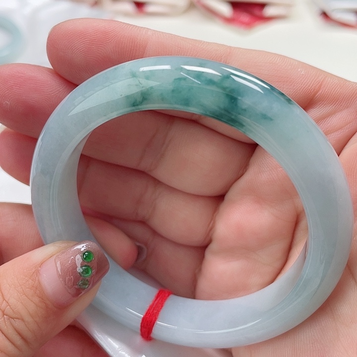 翡翠手镯（圆镯）未镶嵌缅甸翡翠手镯57圈