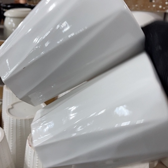 多肉绿植陶瓷花盆9.9包邮，有孔