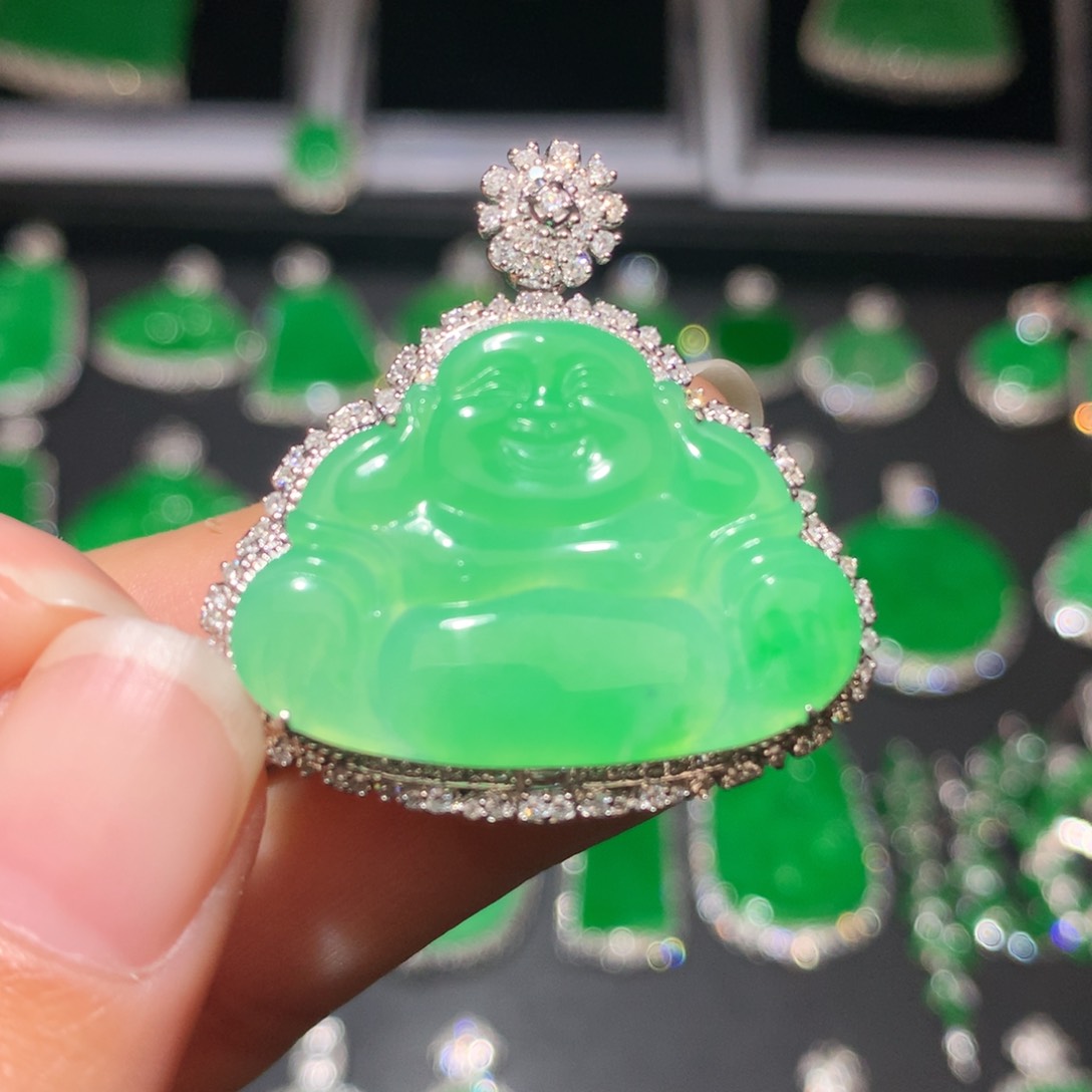 翡翠颈饰18K金镶嵌翡翠