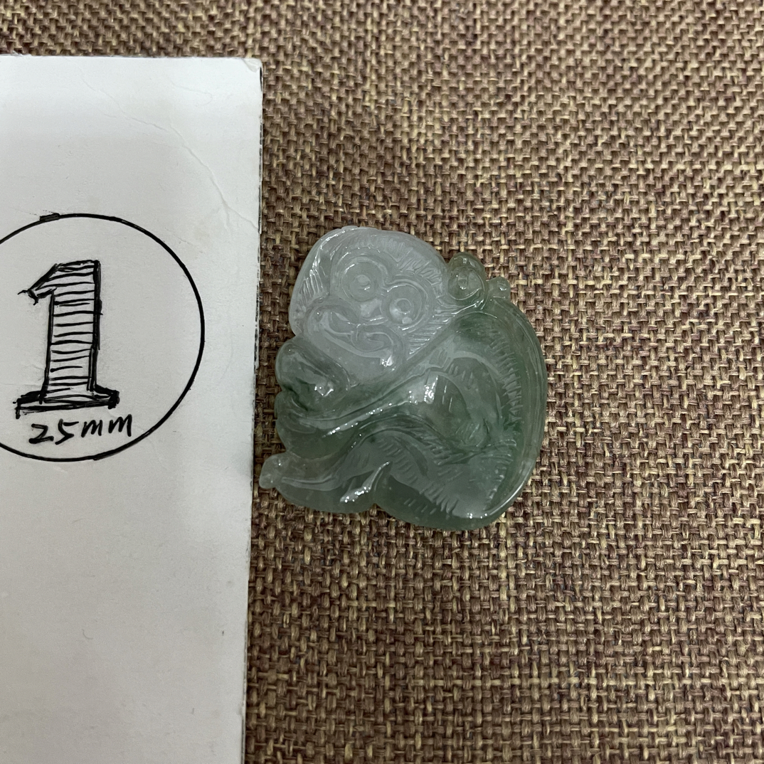 冰绿半山半水巧雕猴牌翡翠挂件