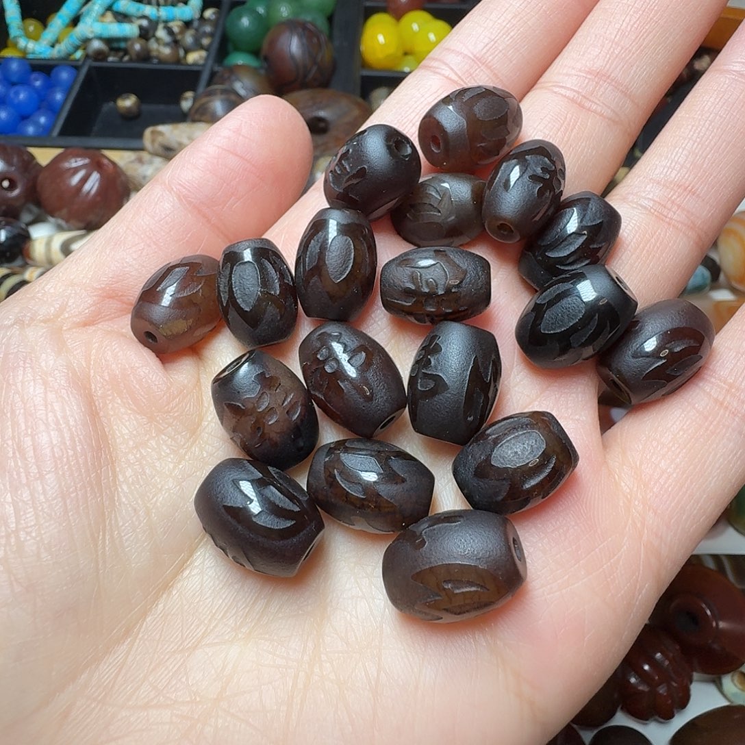 沧***海玛瑙/玉髓未镶嵌满30包邮