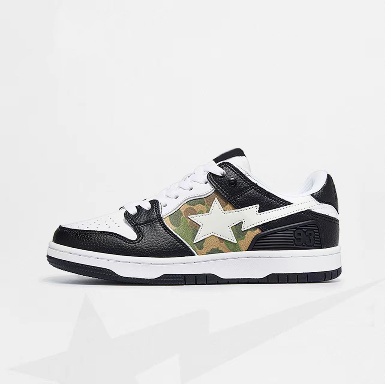 新款透气潮流低帮情侣滑板休闲板鞋