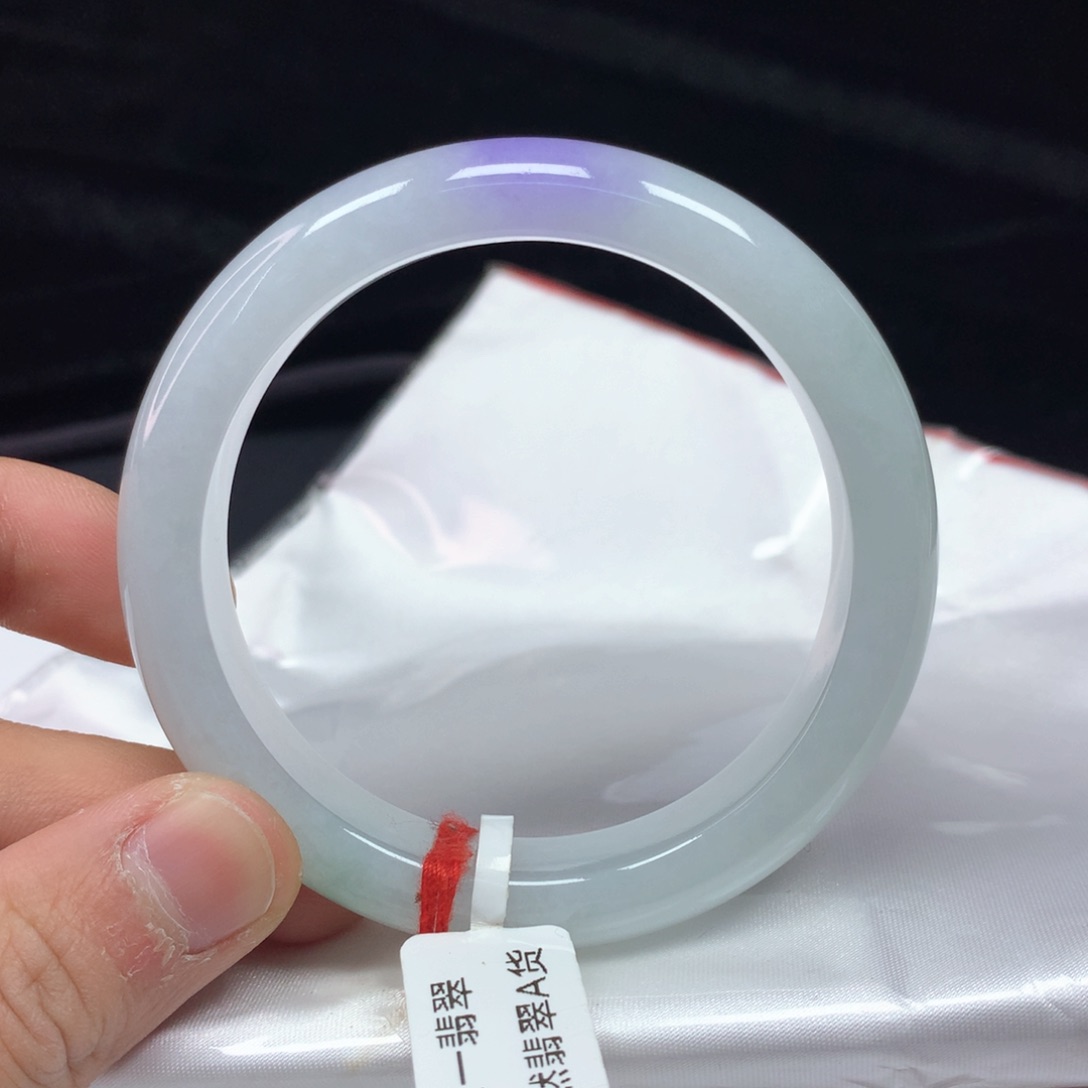 翡翠手镯（圆镯）未镶嵌56.3