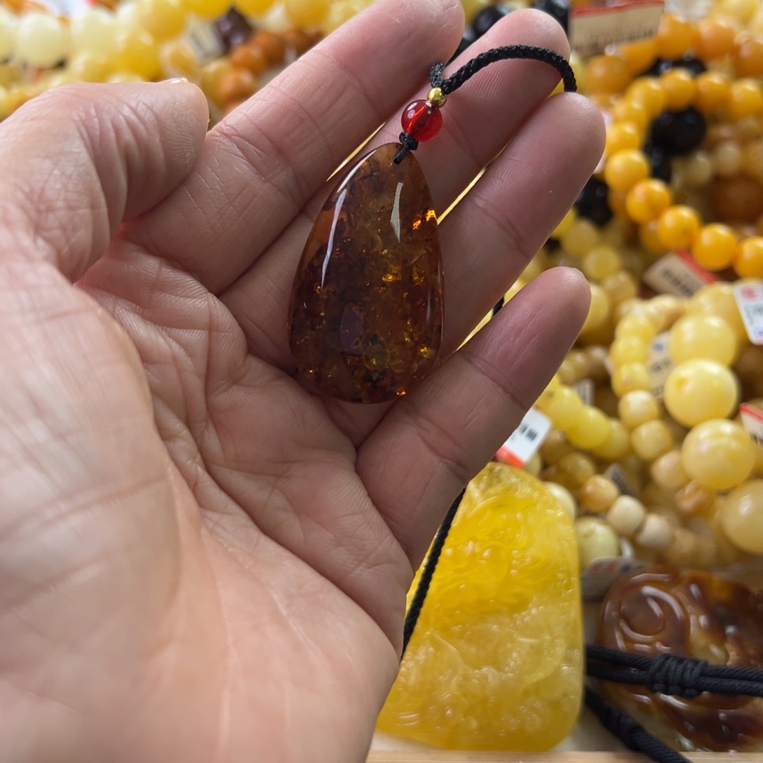 琥珀珠宝奇石未镶嵌