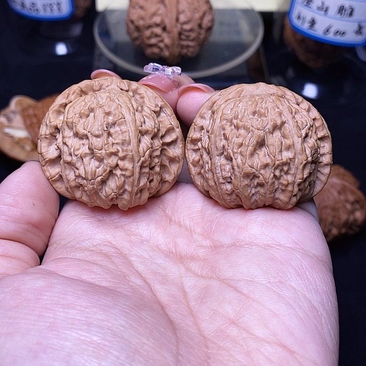 核桃把件39全品闷白球白213