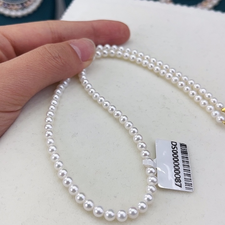 淡水珍珠颈饰18K金镶嵌卡4极光冷白高品