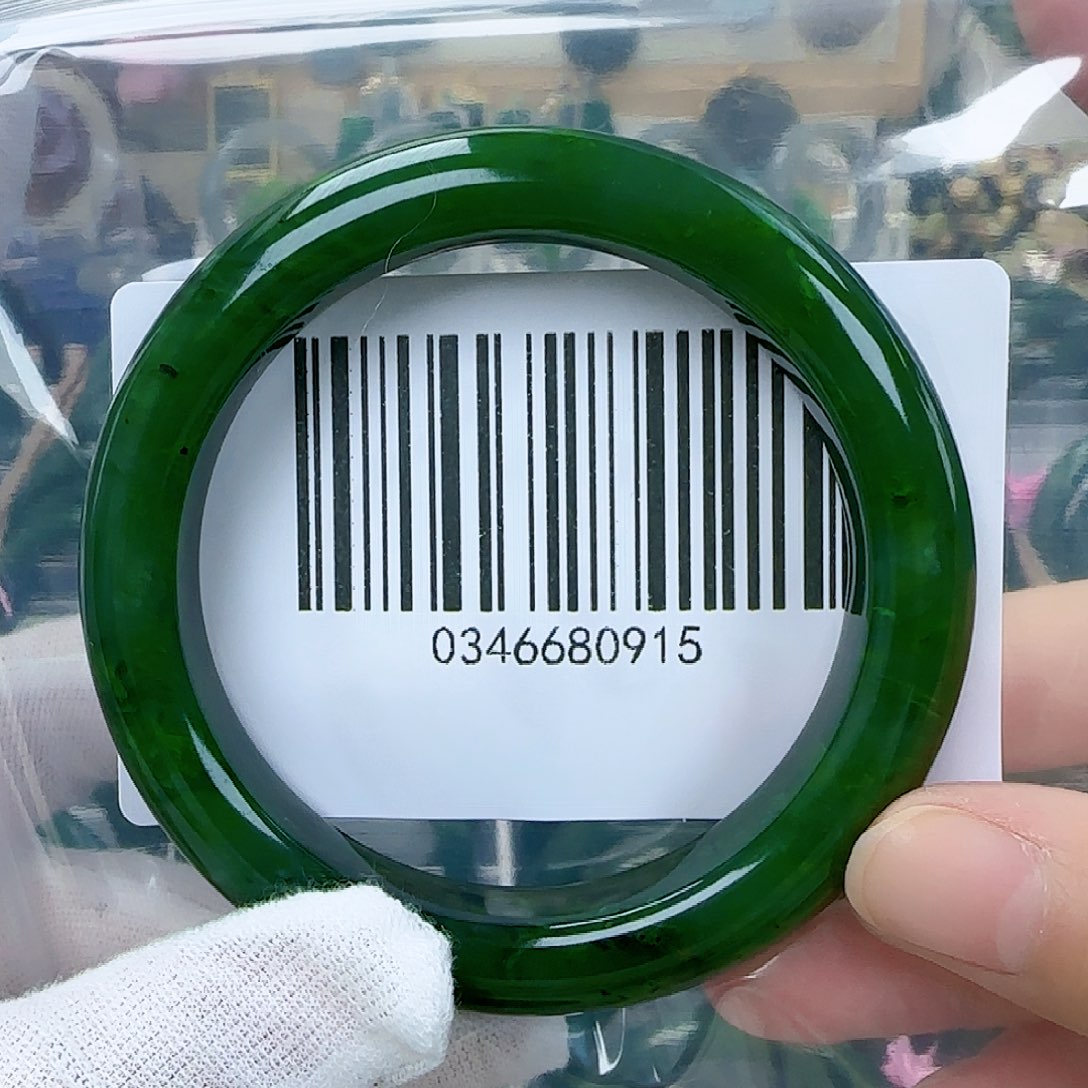 和田玉（碧玉）手镯未镶嵌微瑕5657