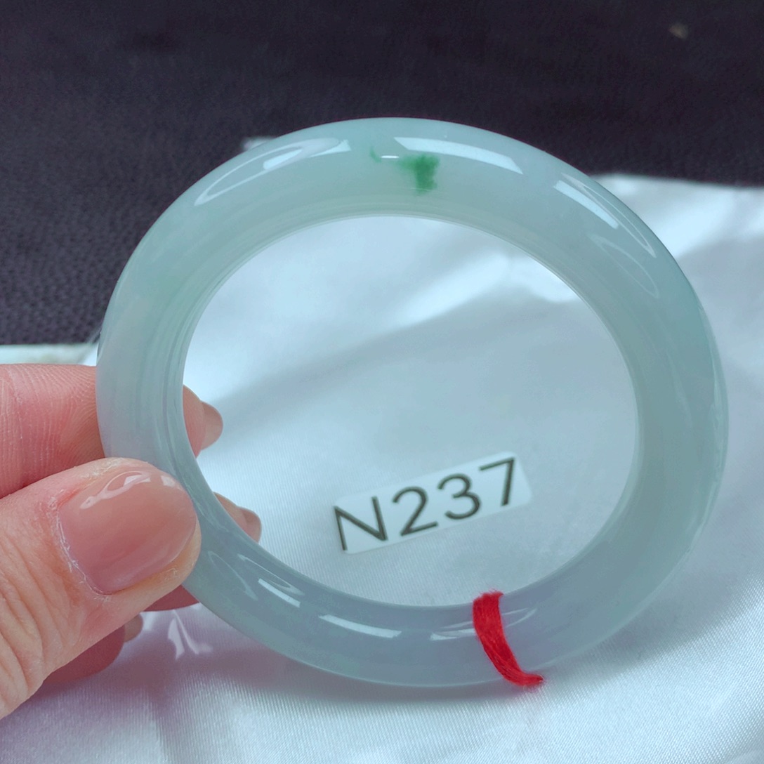 翡翠手镯未镶嵌手镯88