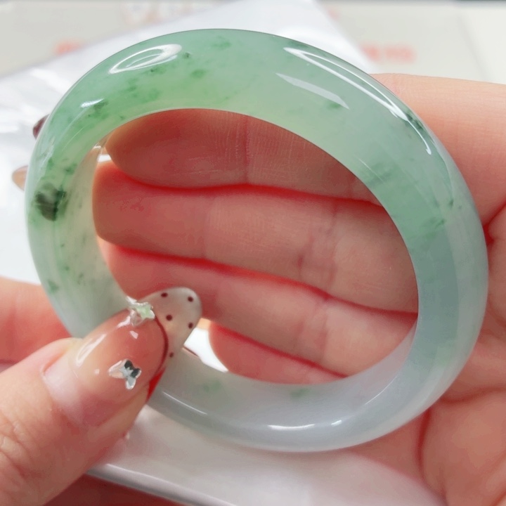 翡翠未镶嵌手镯53.4x588