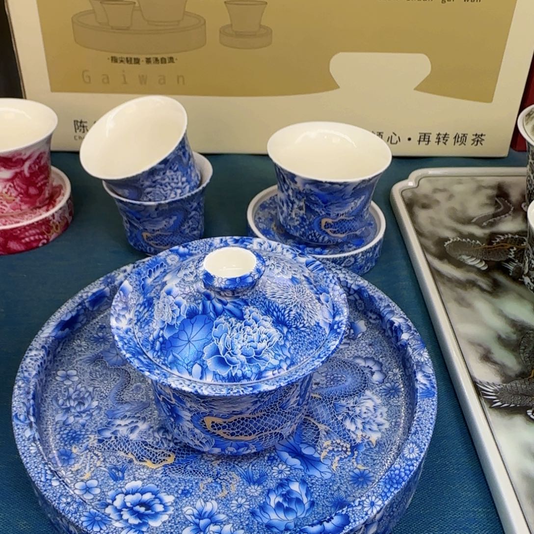 这些盖碗真好看！！！