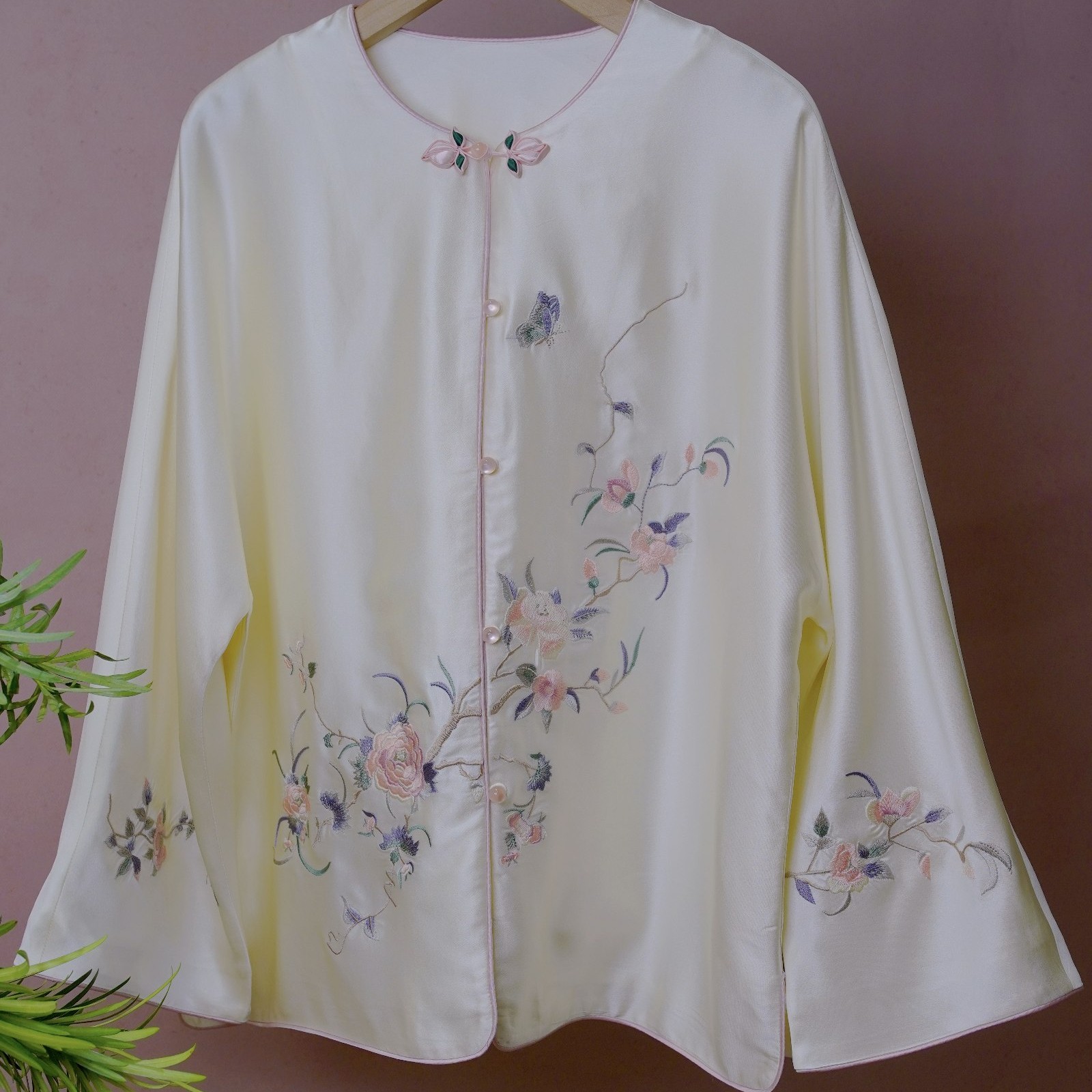 大罗真丝【花楹】手推绣满分桑蚕丝45姆米加厚大王缎新中式开衫外套