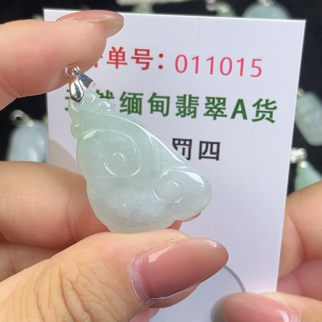 翡翠未镶嵌颈饰天然