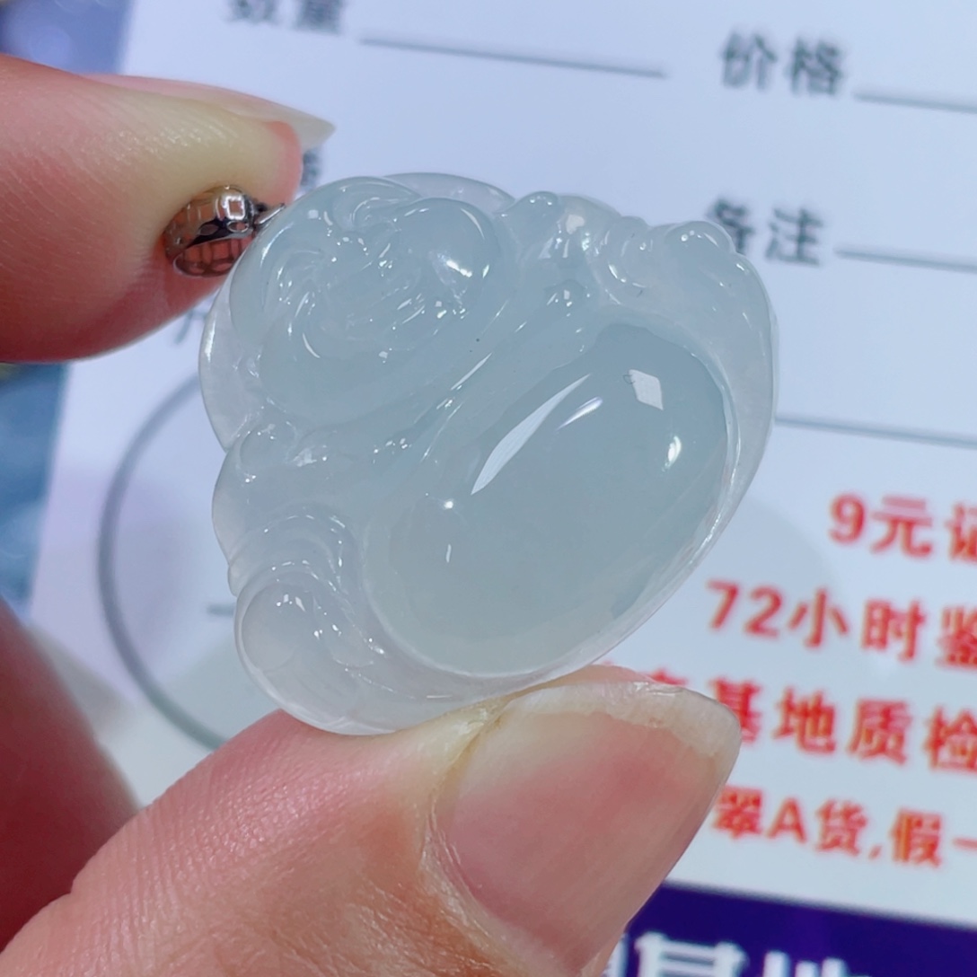 翡翠颈饰18K金镶嵌佛公