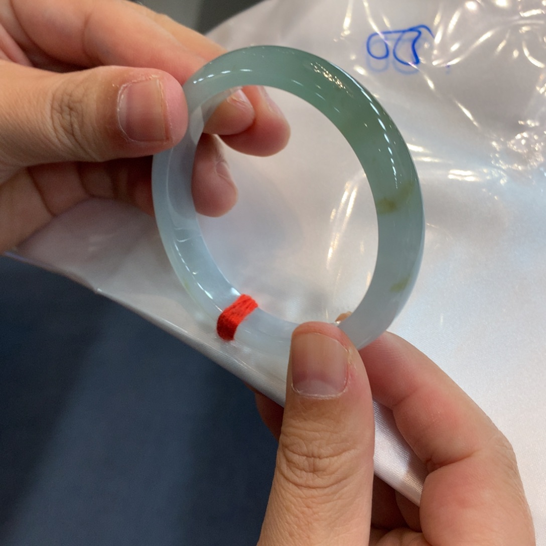 翡翠未镶嵌手镯手镯