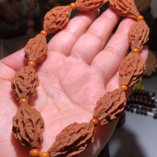 吊坠橄榄核异型瓜子橄榄手把件