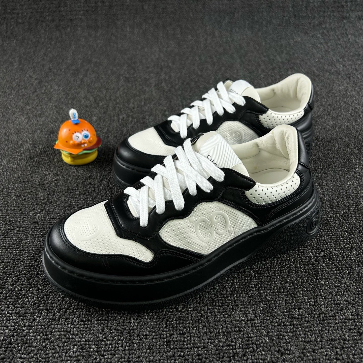 95新 GUCCI/古驰 黑白厚底饼干鞋36.5码 HB4140 公价7.5k