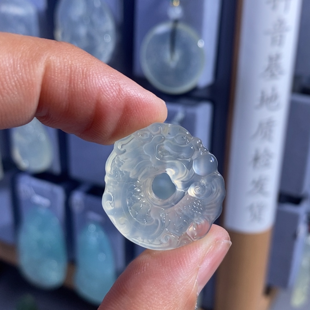 未镶嵌岫玉吊坠吊坠