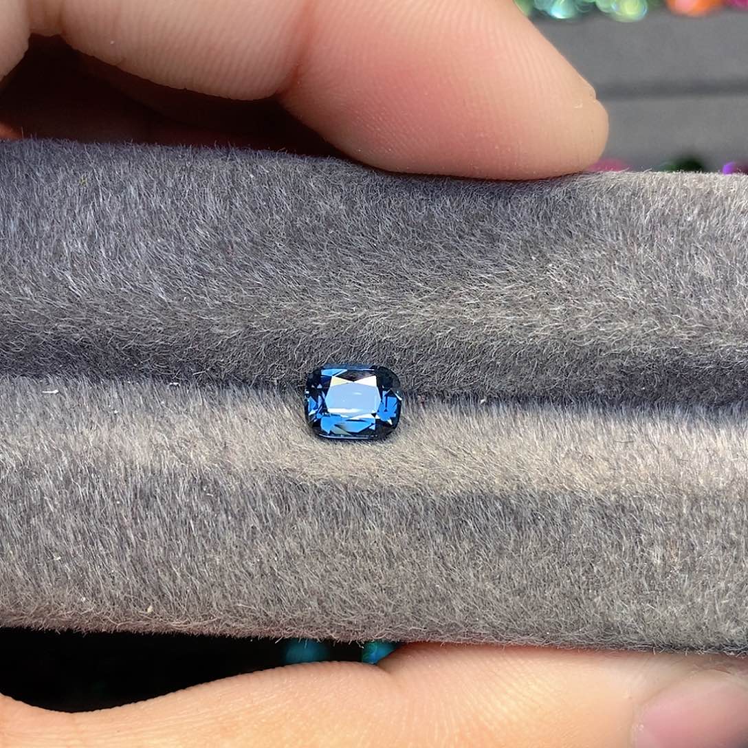 尖晶石裸石尖晶石