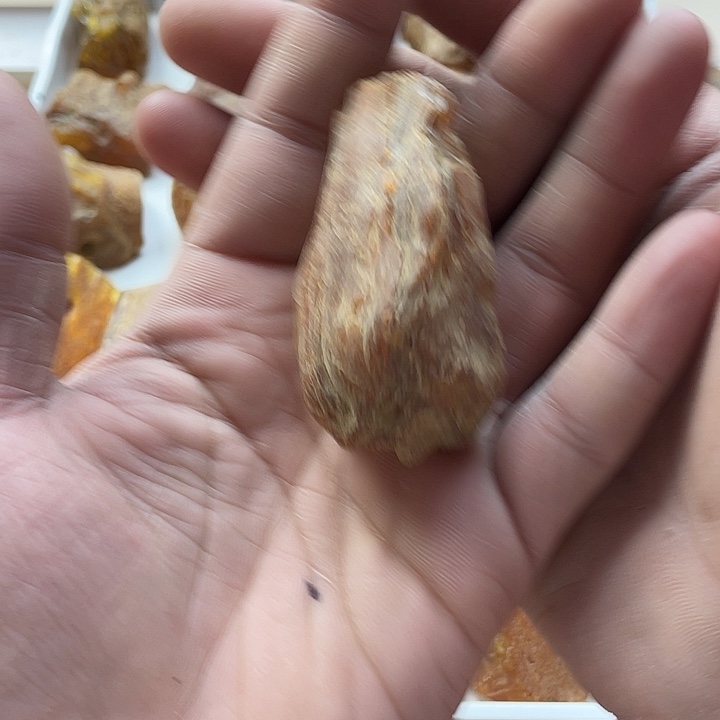 就***句定制琥珀未镶嵌天然琥珀蜜蜡