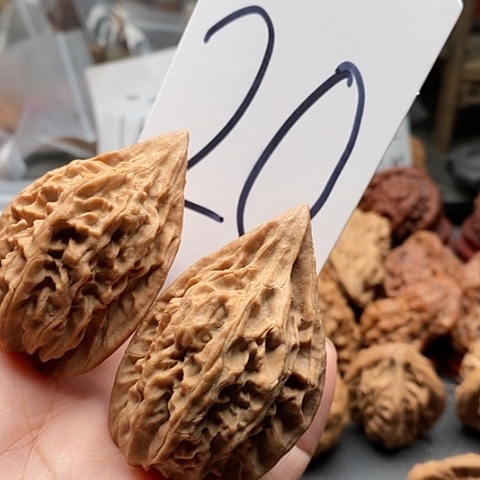 桃核吊坠36全品红缨枪