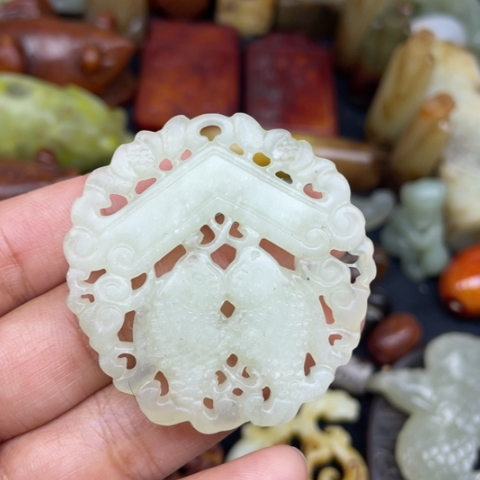 蛇纹石玉未镶嵌颈饰27