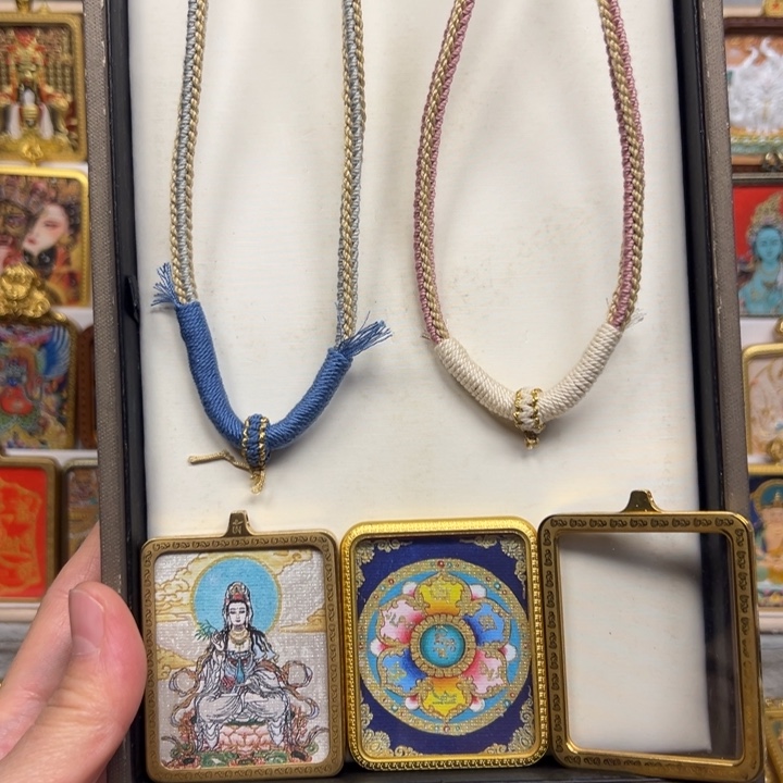 玛***卡吊坠观妈妈六字真言双面