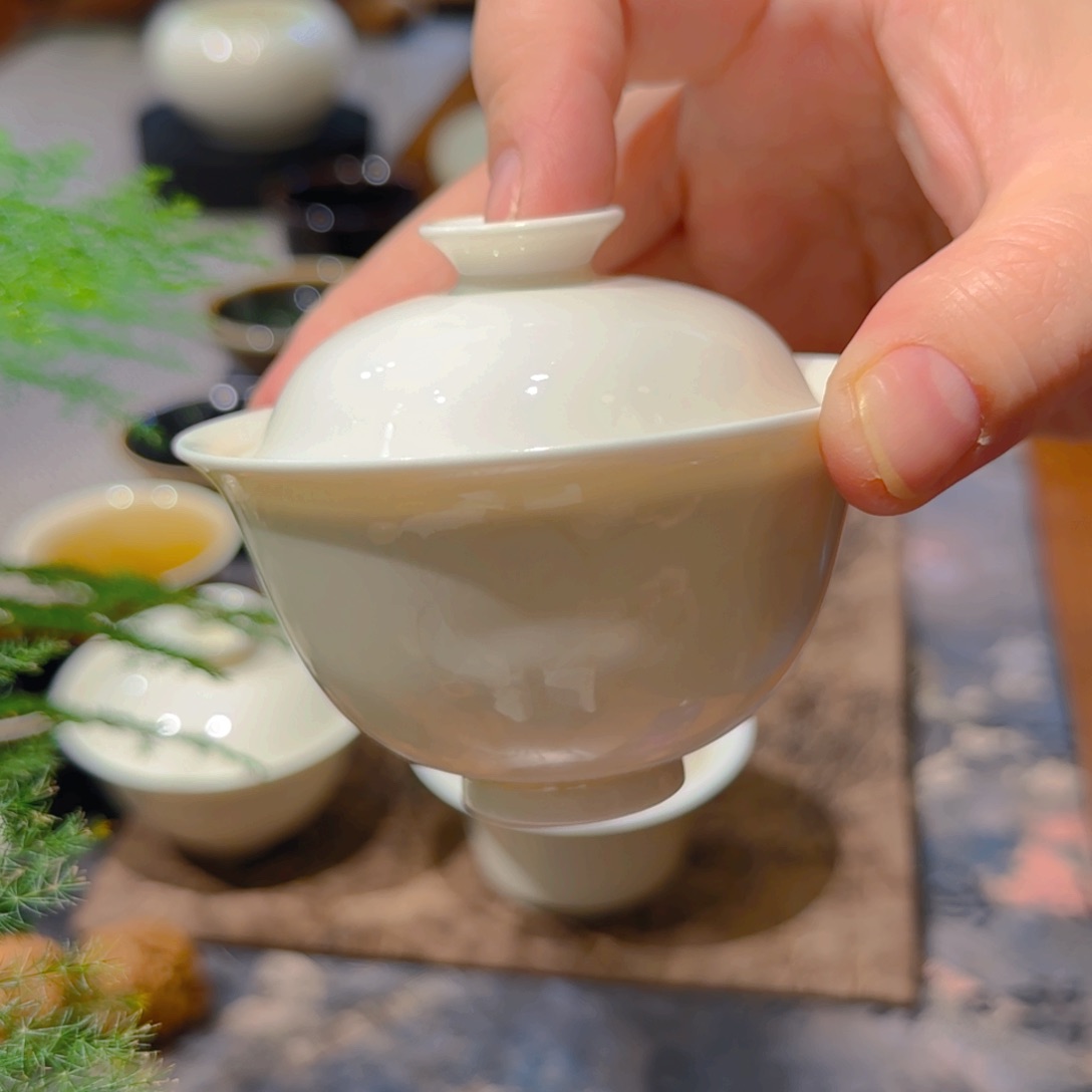 微澜定瓷 微瑕圆融兰花100cc