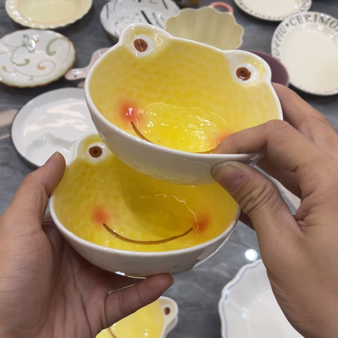 陶瓷微瑕餐具介意勿拍，满18飞！