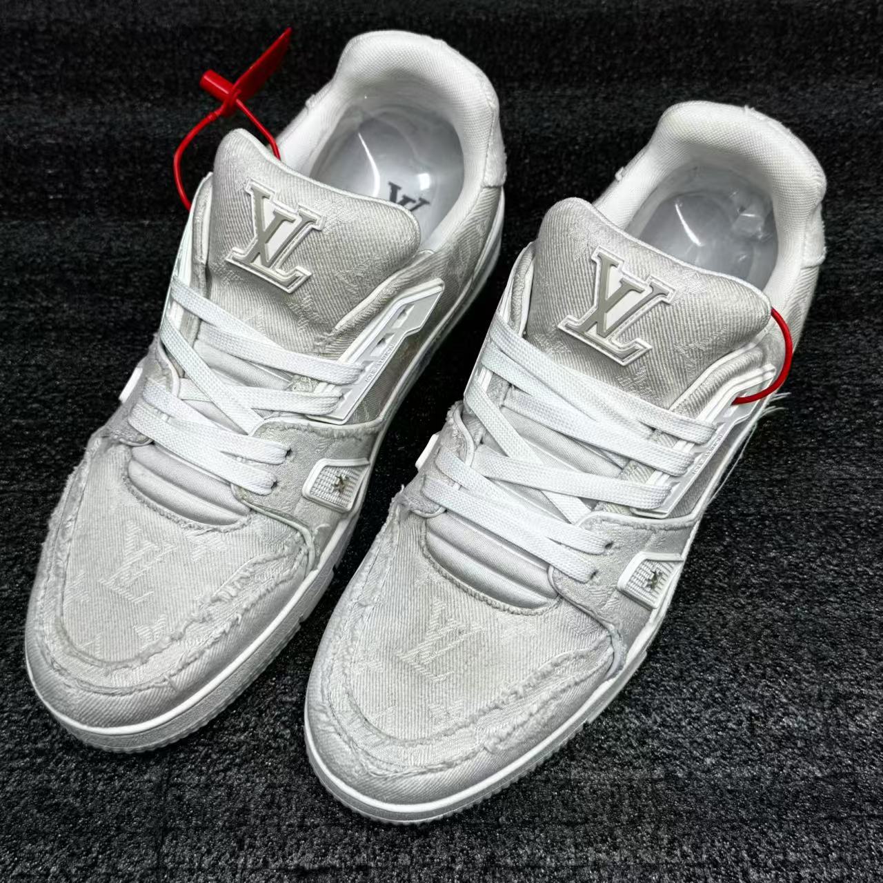 【靓金程特惠】LouisVuitton/路易威登经典破坏白牛仔Trainer板鞋