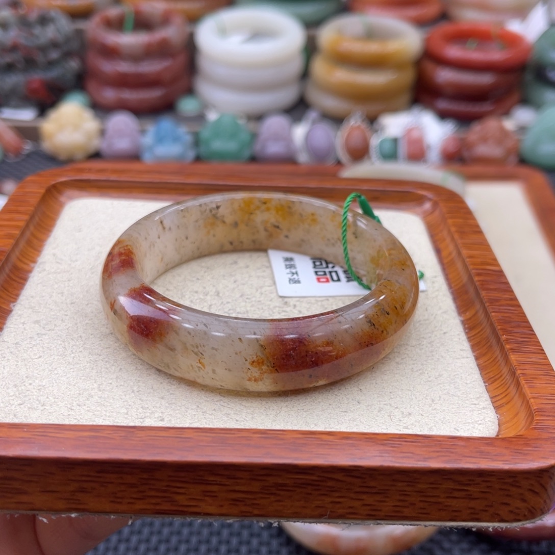 石英质玉未镶嵌手镯