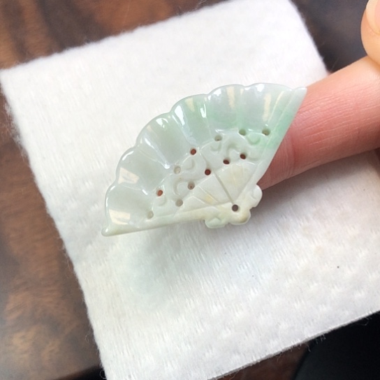 翡翠未镶嵌颈饰缅甸A货，每天下午1点半开播
