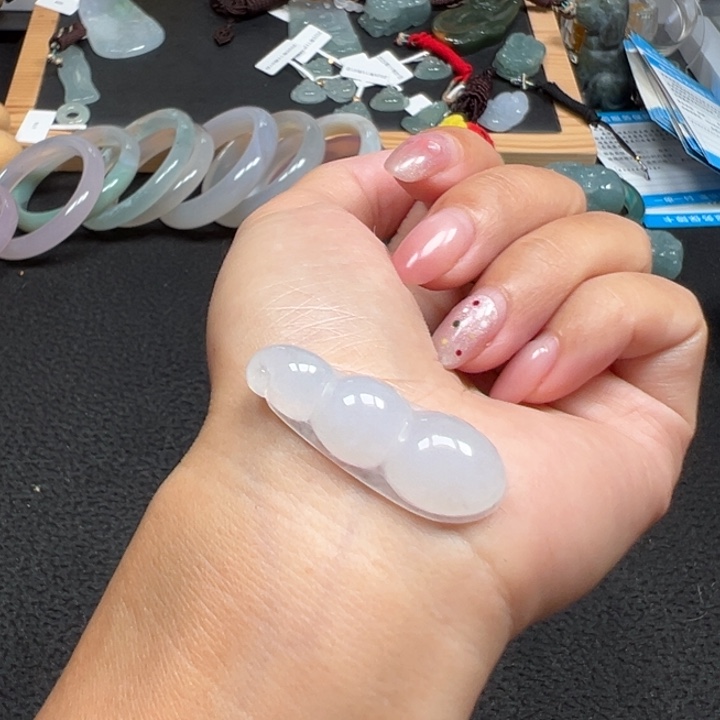 翡翠未镶嵌颈饰天然A货缅甸翡翠