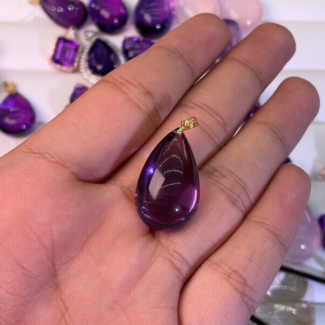 18K金镶嵌水晶颈饰紫水晶吊坠