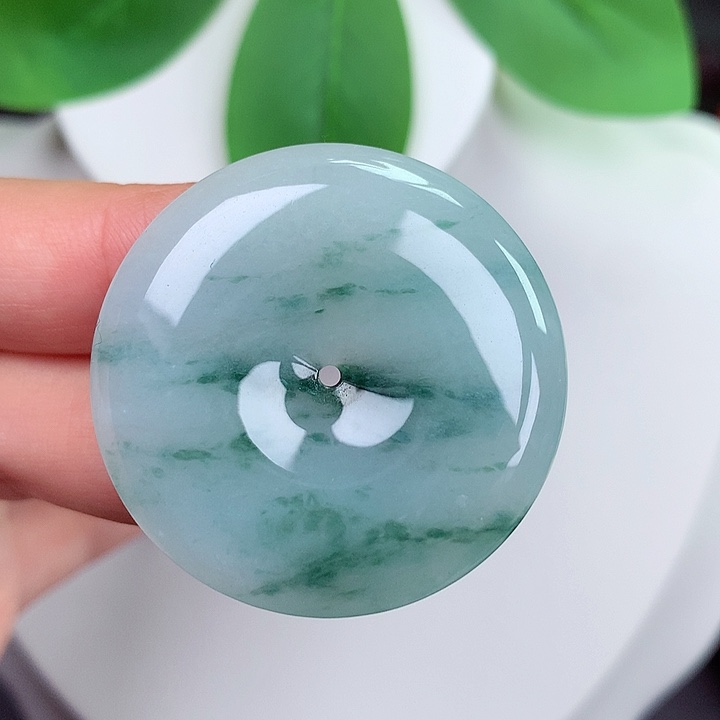 颈饰未镶嵌翡翠平安扣 35.6x5.9mm