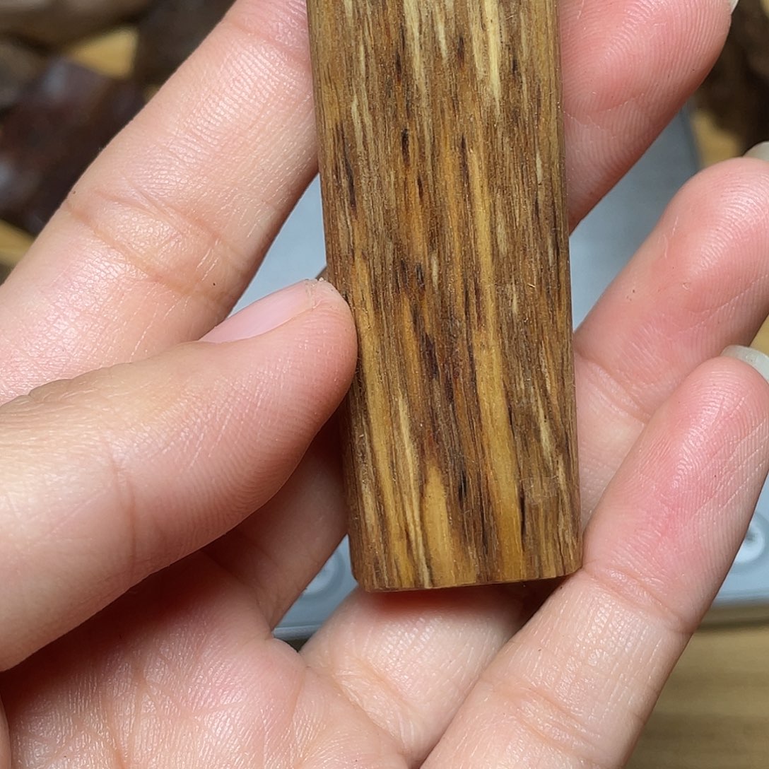 晨*** 沉香柬埔寨菩萨棋261