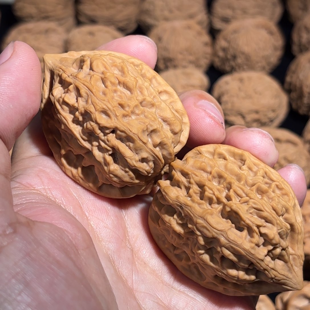 文玩核桃把件诗***？鸡心文玩核桃