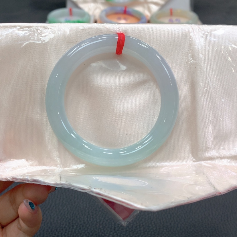 【闪购商品】翡翠手镯未镶嵌A****?翡翠