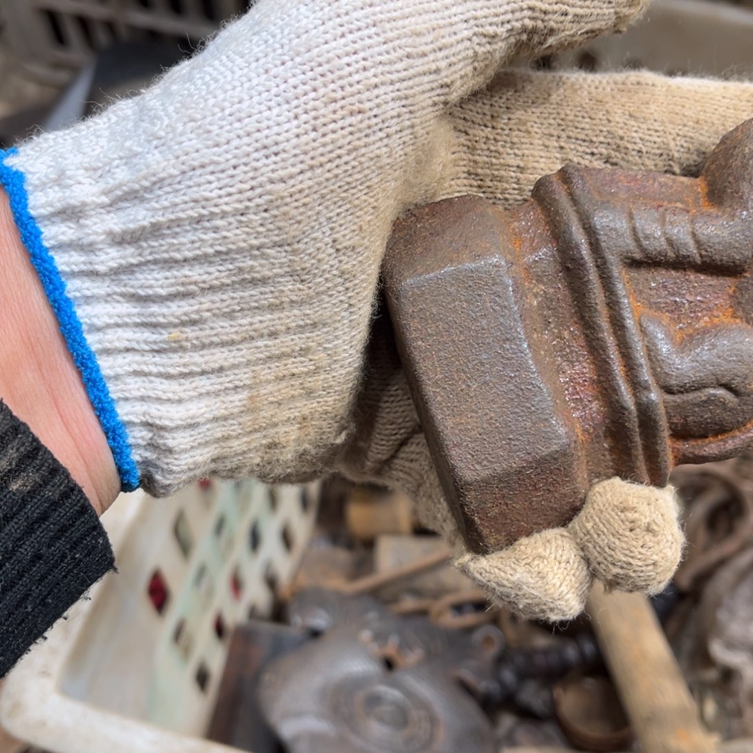 利***洪一物一图，工艺品。