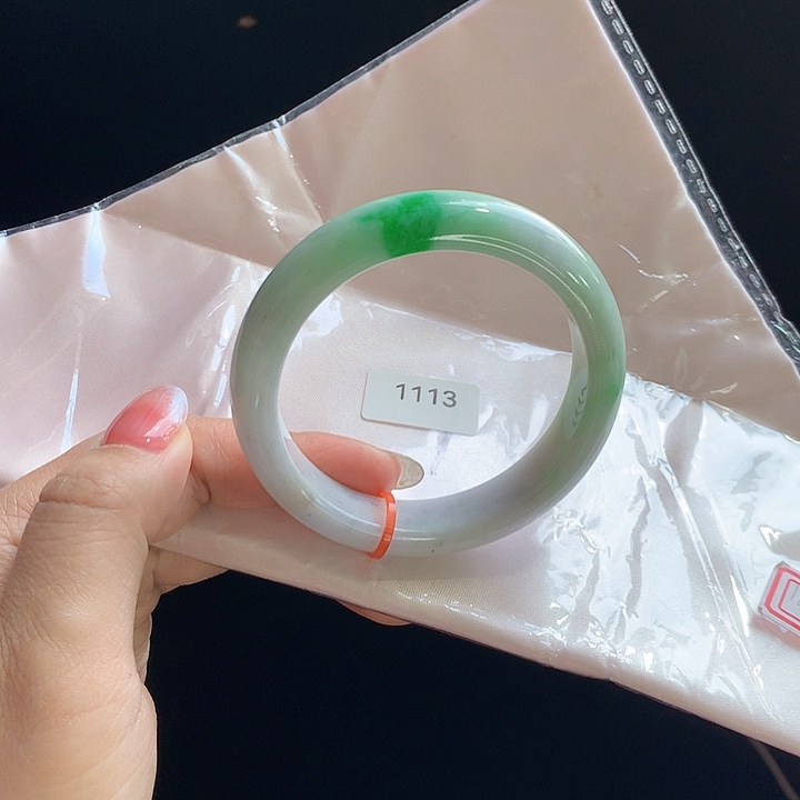 翡翠手镯未镶嵌03。