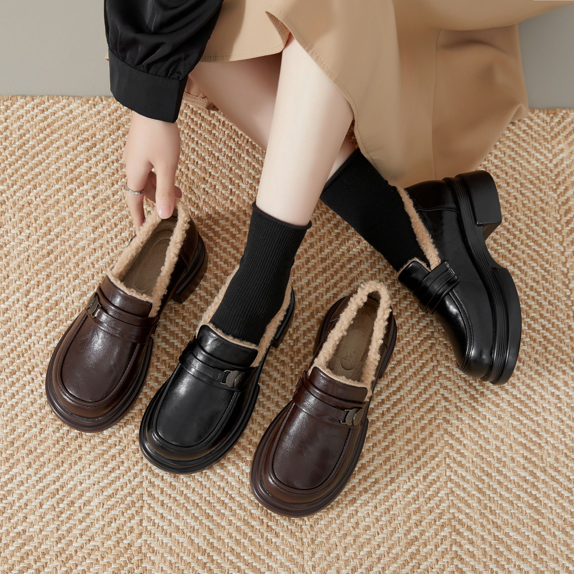 717-3大码女鞋软皮乐福鞋颗粒绒保暖英伦风小皮鞋防滑防水复古