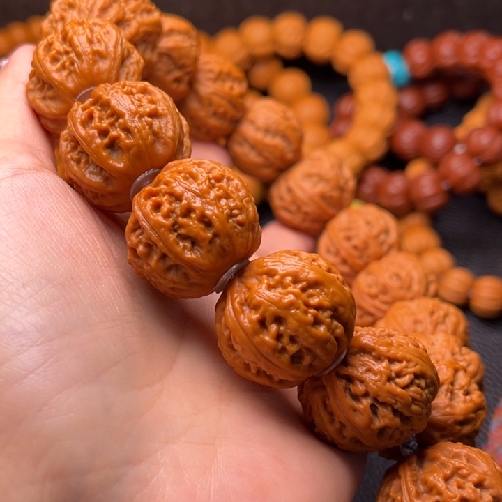 猴头核桃吊坠秋子