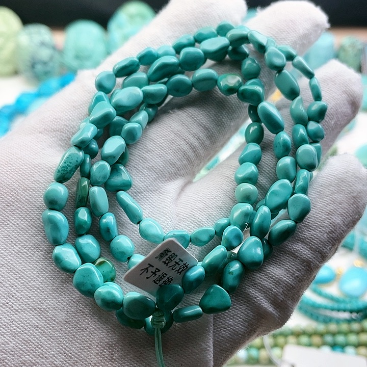 绿松石配饰未镶嵌