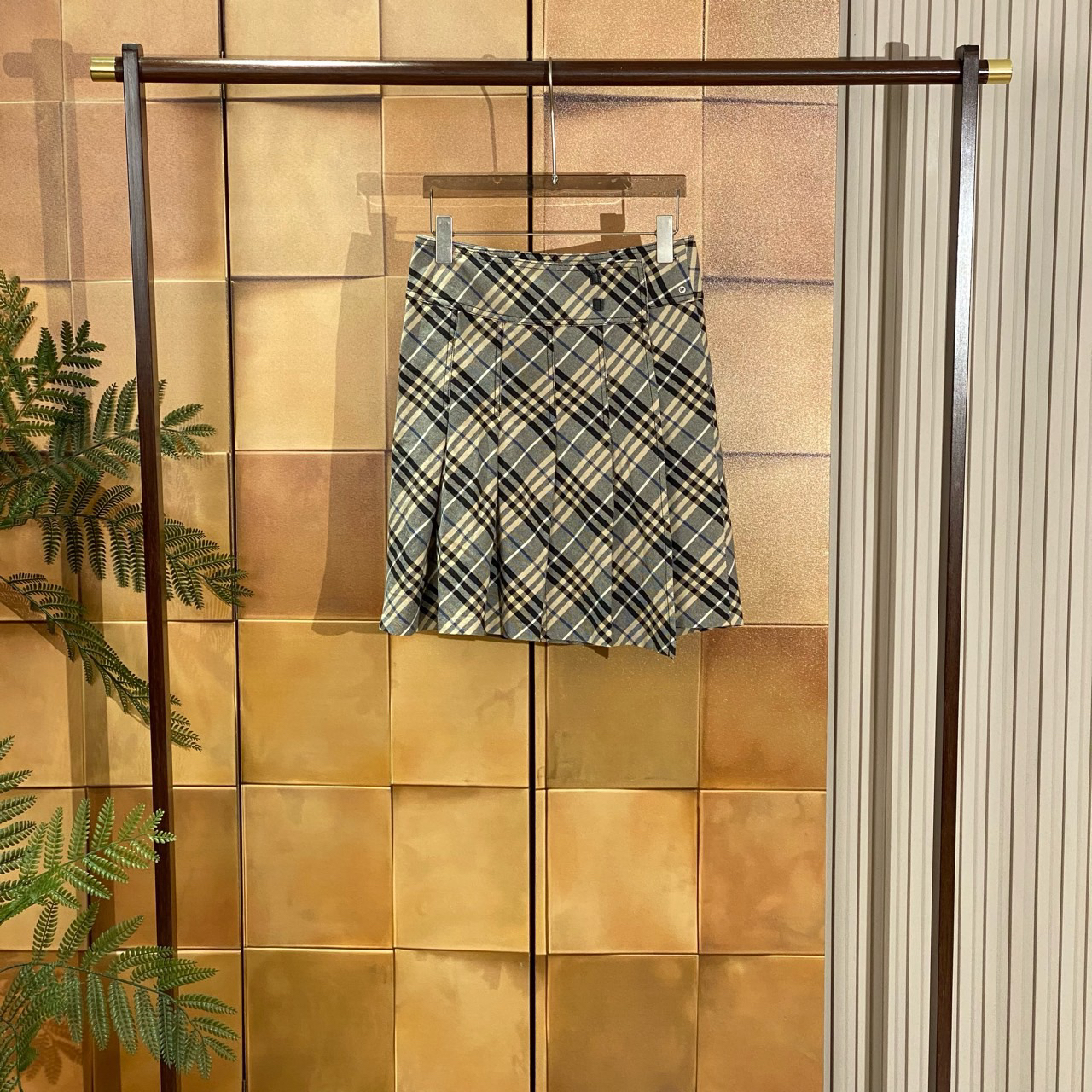 99新 BURBERRY/博柏利 灰色斜格纹褶皱半裙/36码/B25983