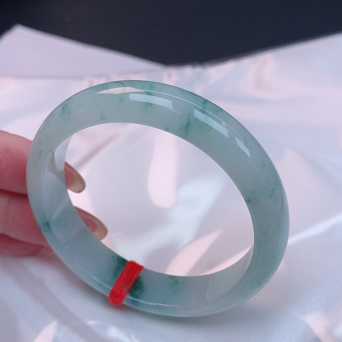 【闪购商品】未镶嵌手镯翡翠52+