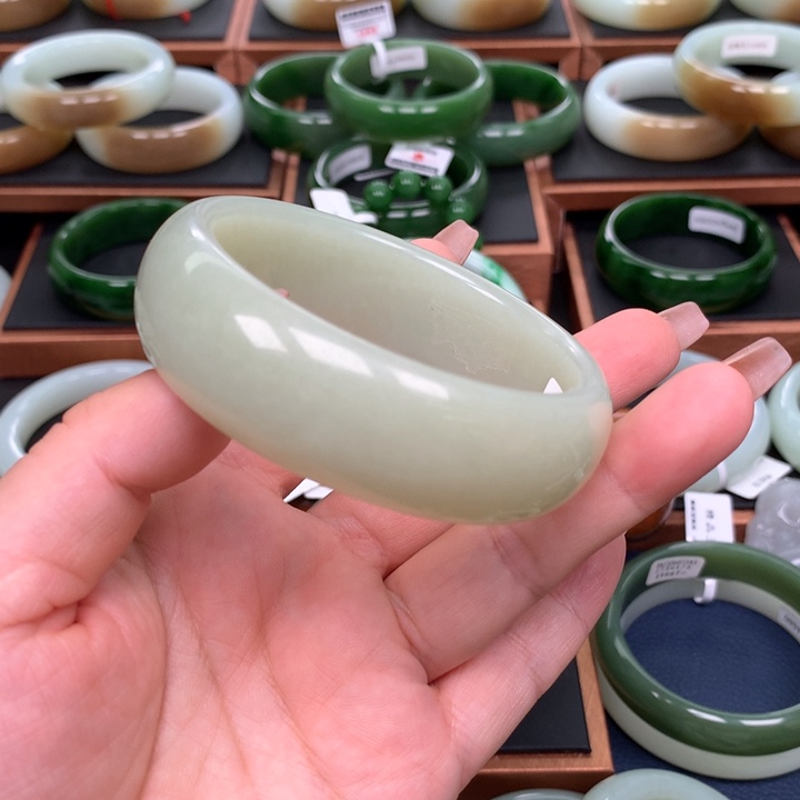 和田玉手镯未镶嵌5960圈口