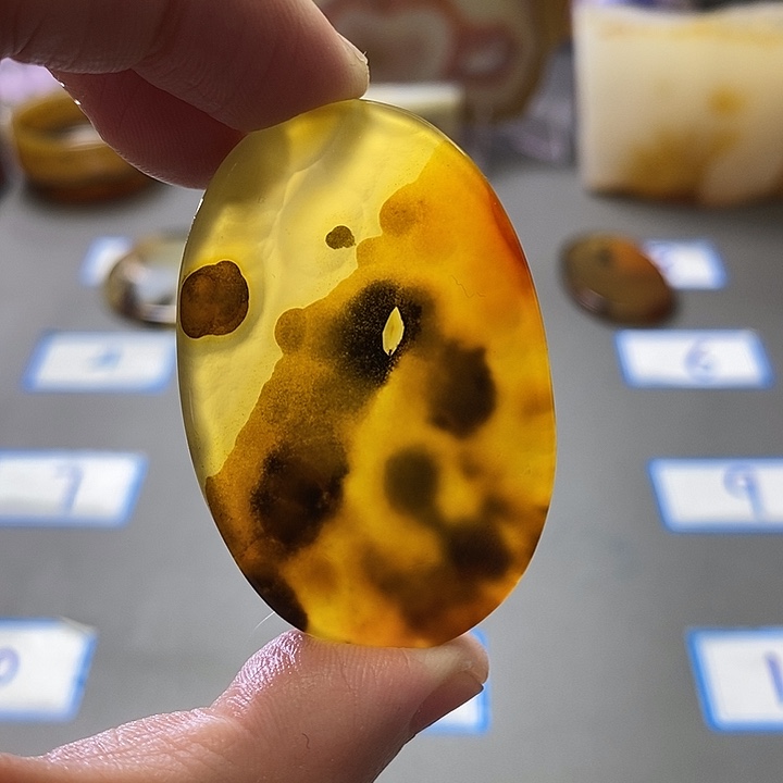 玛瑙/玉髓未镶嵌珠宝半成品195